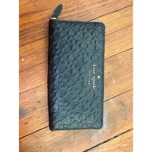 KATE SPADE Black Hollie Spade Clover Embossed Multi Pocket Wallet